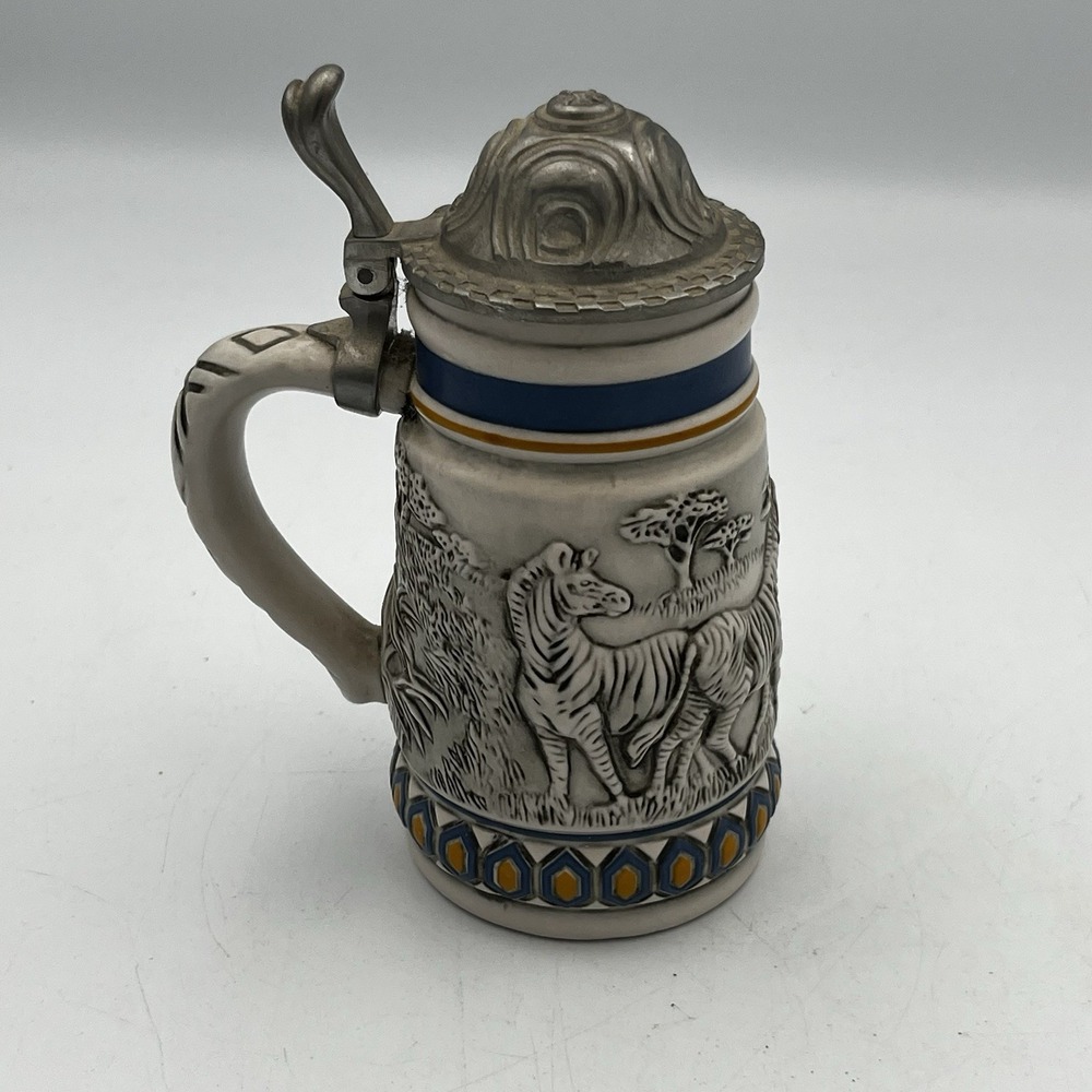 Vintage 1992 Avon Endangered Species Mountain Zebra Beer stein - 5.5 in. H - Picture 3 of 7